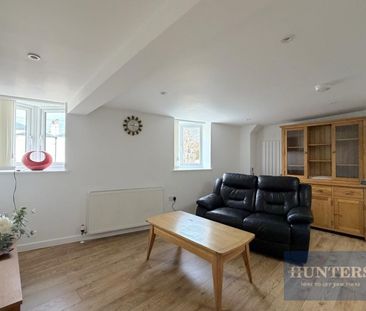 1 bedroom Flat To Let - Photo 1