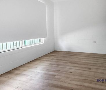 Freshly Renovated 2-bedroom Unit in Convenient South-Central Location - Photo 3