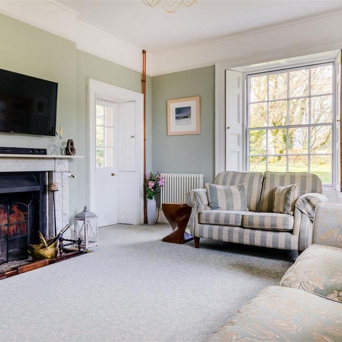 5 bedroom detached house to rent - Photo 1