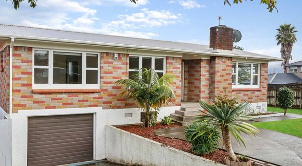 Manurewa living! - Photo 1