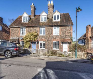 Charming 3 bedroom mid-terrace cottage in a popular village location - Photo 5