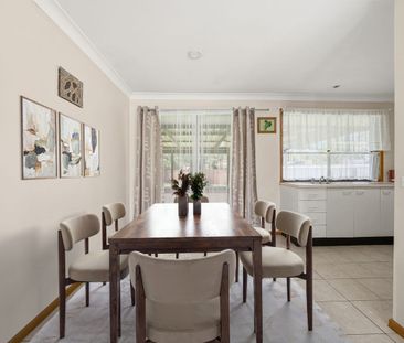 3BR brick House, AC, MBIR, gas, NBN, no carpet! Easy clean yard wit... - Photo 2