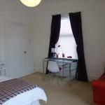 4 bedroom end of terrace house to rent - Photo 4