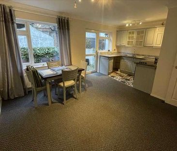 South Crescent Road, Filey, YO14 - Photo 4