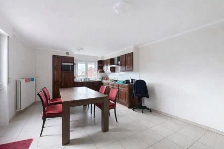 Centraal gelegen woning met terras en 1 slaapkamer - Photo 3