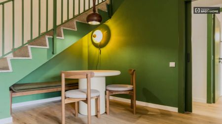 Room in a shared 4-bedroom apartment for rent in la Sagrada Família, all bills included - Foto 2