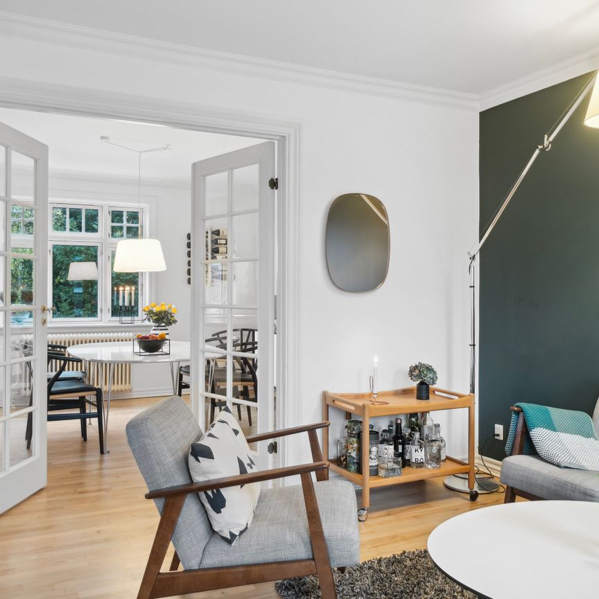 Charmerende 3-plans villa med stor have, Viby J - Photo 1