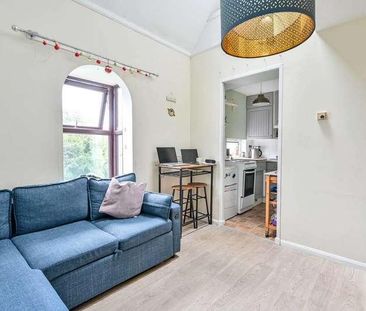 Veryan, Goldsworth, GU21 - Photo 1