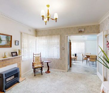 Spacious Family Home in Convenient Location - Photo 1