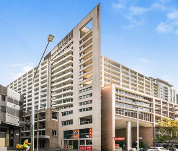 Modern and Stylish Studio Apartment in Central Sydney - Photo 4
