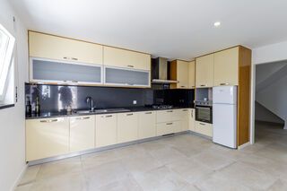 Apartment 3 bedrooms Mafra for rent - garage, great location, quiet area - Photo 1