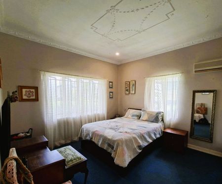 Charming 3-Bedroom Modern Cottage in Walkervale - Photo 5