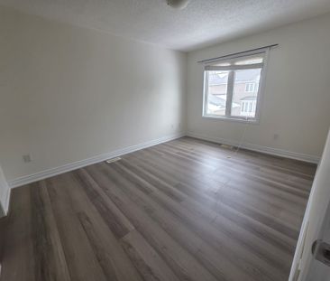 For Lease - 237 B Cornell Park Avenue Unit# (Coach), Markham, Ontario - Photo 1