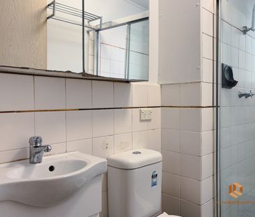 Strathfield - Photo 3