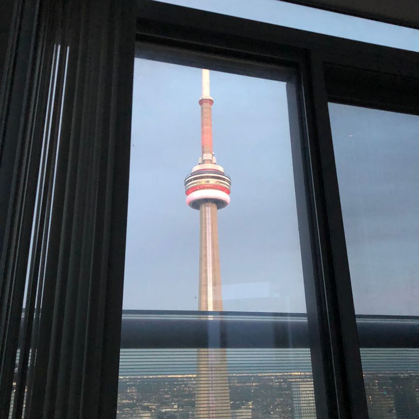 For Lease - 12 York Street Unit# 5607, Toronto, Ontario - Photo 1