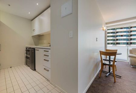 2 Bedroom apartment- fully furnished inside Hotel - Photo 5