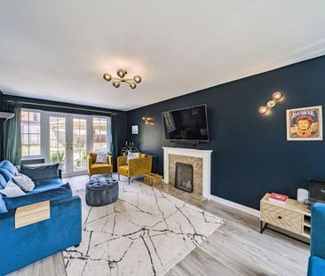 4 bedroom detached house to rent - Photo 1