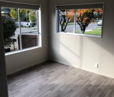 Sunny & Spacious Three-Bedroom Home - Photo 4