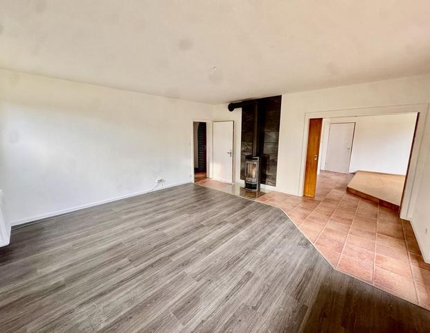 Gemütliche 3-Zimmer-Erdgeschosswohnung mit Kaminofen und Terrasse – sofort bezugsbereit - Photo 1