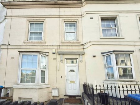 6 bedroom house to rent Tachbrook Road, Leamington Spa, Warwickshire, CV31 - Photo 5