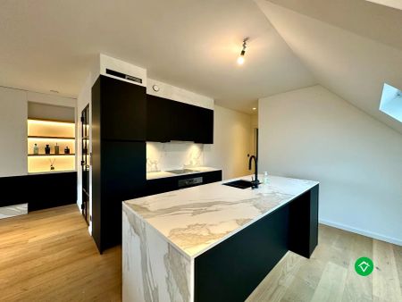Penthouse met drie slaapkamers en garage in het centrum Koekelare - Photo 2