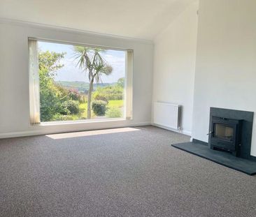 4 bedroom detached bungalow to rent - Photo 4