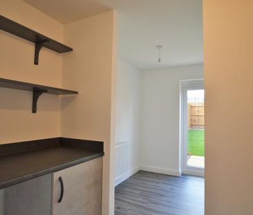 2 bedroom terraced house to rent - Photo 5