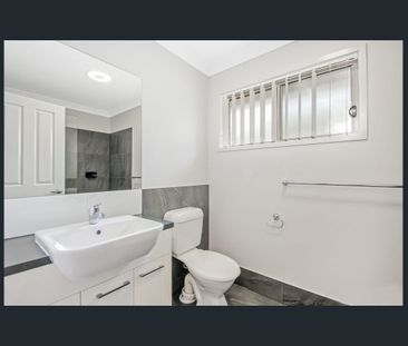 102 Steiner Street, Baringa - Photo 3