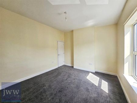 2 bedroom end of terrace house to rent - Photo 2