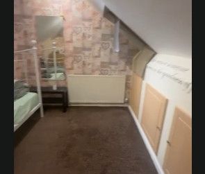 Room in a Shared House, Fearnville Place, LS8 - Photo 1