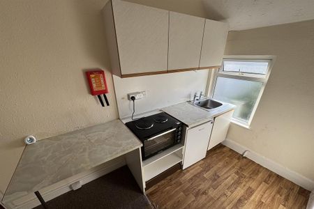 Studio to rent - Photo 4