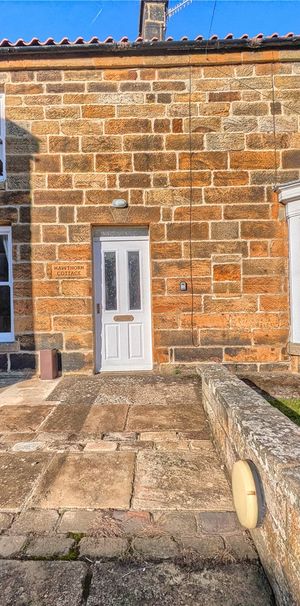 3 bed house to rent in High Street, Castleton, YO21 - Photo 1