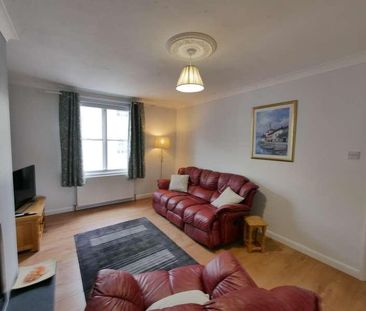 Mullings Court, Cirencester, GL7 - Photo 6