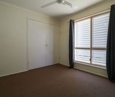 NEAT 3 BEDROOM HOME WITH 2 GARDEN SHEDS IN QUIET CUL-DE-SAC - Photo 5