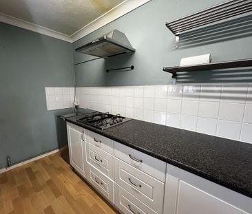 2 bedroom maisonette to rent - Photo 5