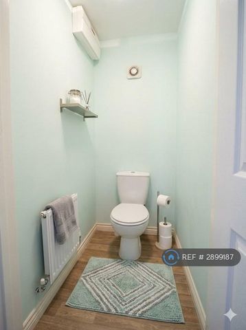 3 bedroom terraced house to rent - Photo 3