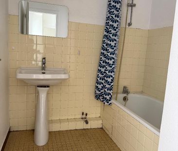 Location Appartement 2 pièces 41m² VILLEURBANNE 69100 - Photo 5