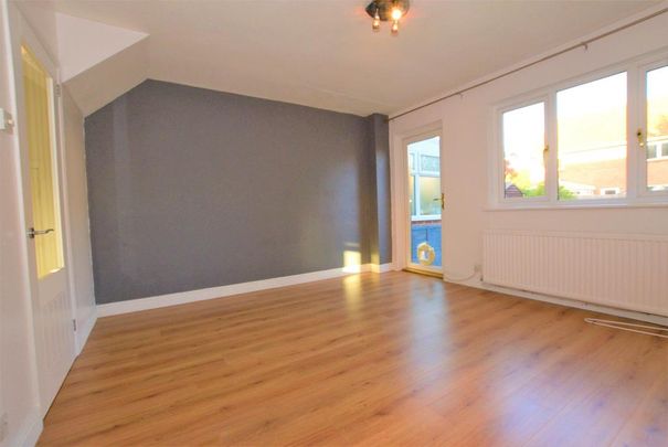 2 bedroom terraced house to rent - Photo 1