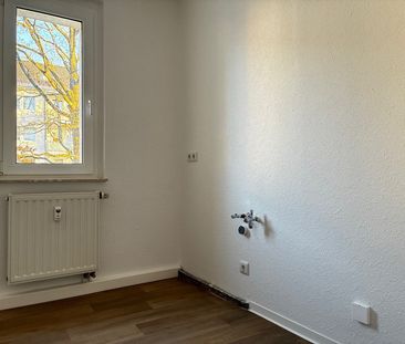 Wohnen am Lindentempel: Sanierte 3-Raum-Wohnung mit Balkon - Photo 1