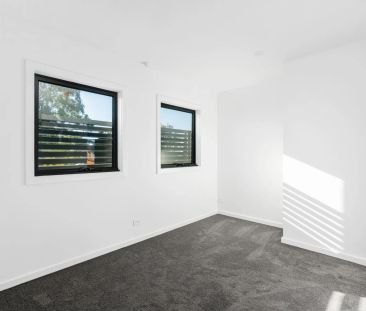 Two Bedroom + Study Townhouse! - Photo 5