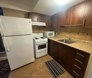 427 Comiskey Crescent #Basement - Photo 4