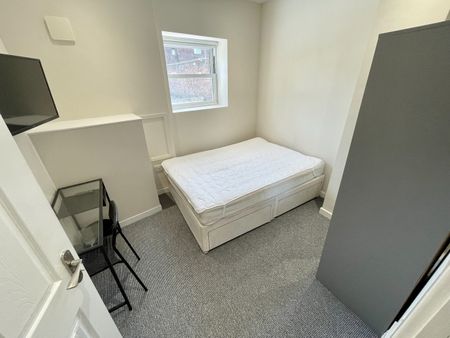 4 Bed Flat, Pomona Street, L3 - Photo 5