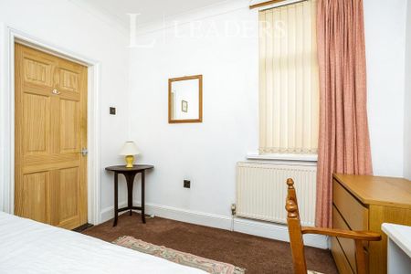 4 bedroom house to rent - Photo 3