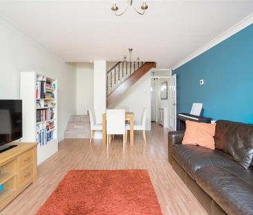 2 bedroom end of terrace house to rent - Photo 1
