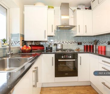 4 bedroom terraced house to rent - Photo 6