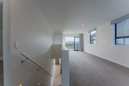 28 Marine Parade, Hobsonville, Auckland 0618 - Photo 5