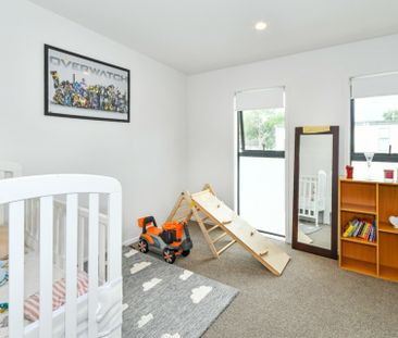 Low Maintenance 2 Bedroom Family Home - Photo 3