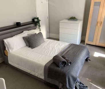 Ninth Avenue Unit 3 - Photo 4