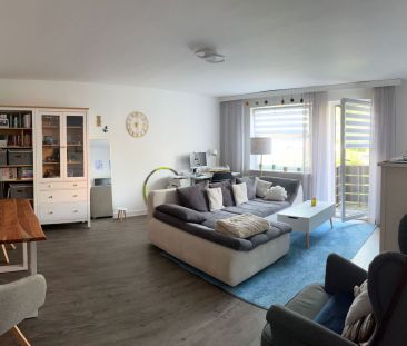 ++ Charmante 2 Zimmerwohnung+ EBK + Vollbad + Balkon ++ - Photo 2