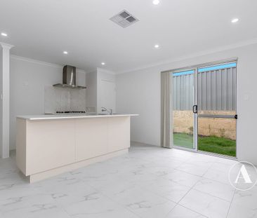 Contemporary Comfort Meets Coastal Lifestyle - Photo 5